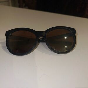 Costa Del Mar X Bureo UC4 OOG Victoria Black Recycled Frame Brown Glass Lenses